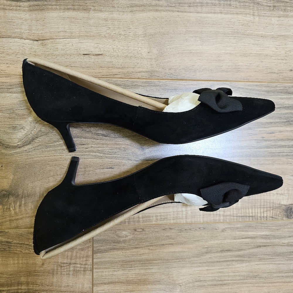 Lauren Ralph Lauren Adrienne Bow-Trim Suede Pump - Picture 8 of 13